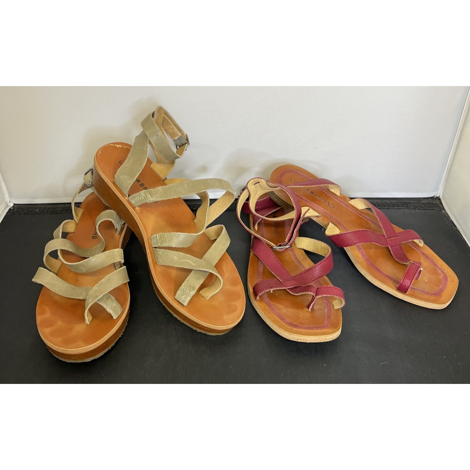 2 Pr Lucky Brand Leather Strappy Sandals Ankle Strap Buckle 85 Flat  Wedge Fs